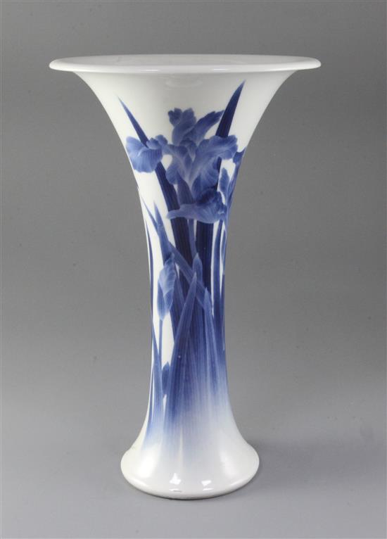Makuzu Kozan - a blue and white trumpet-shaped vase, late Meiji period, height 33.5cm